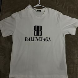 Balenciaga shirt size medium