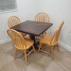 Square Dining Table with 4 Windsor Chairs
