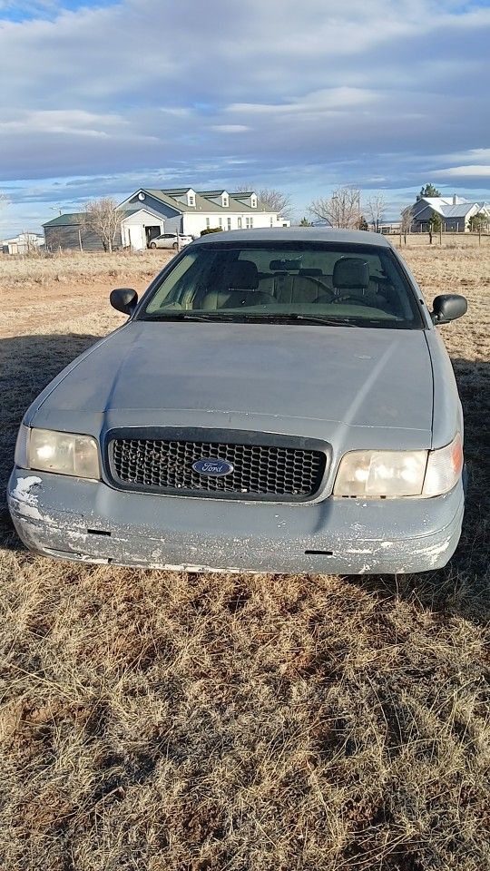 2003 Ford Crown Victoria