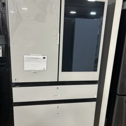 Bespoke 4-door With Family Hub - Open Box New