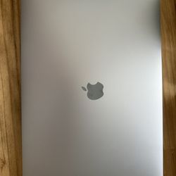 MacBook Pro 16" (2019) – 16GB RAM / 512GB SSD 