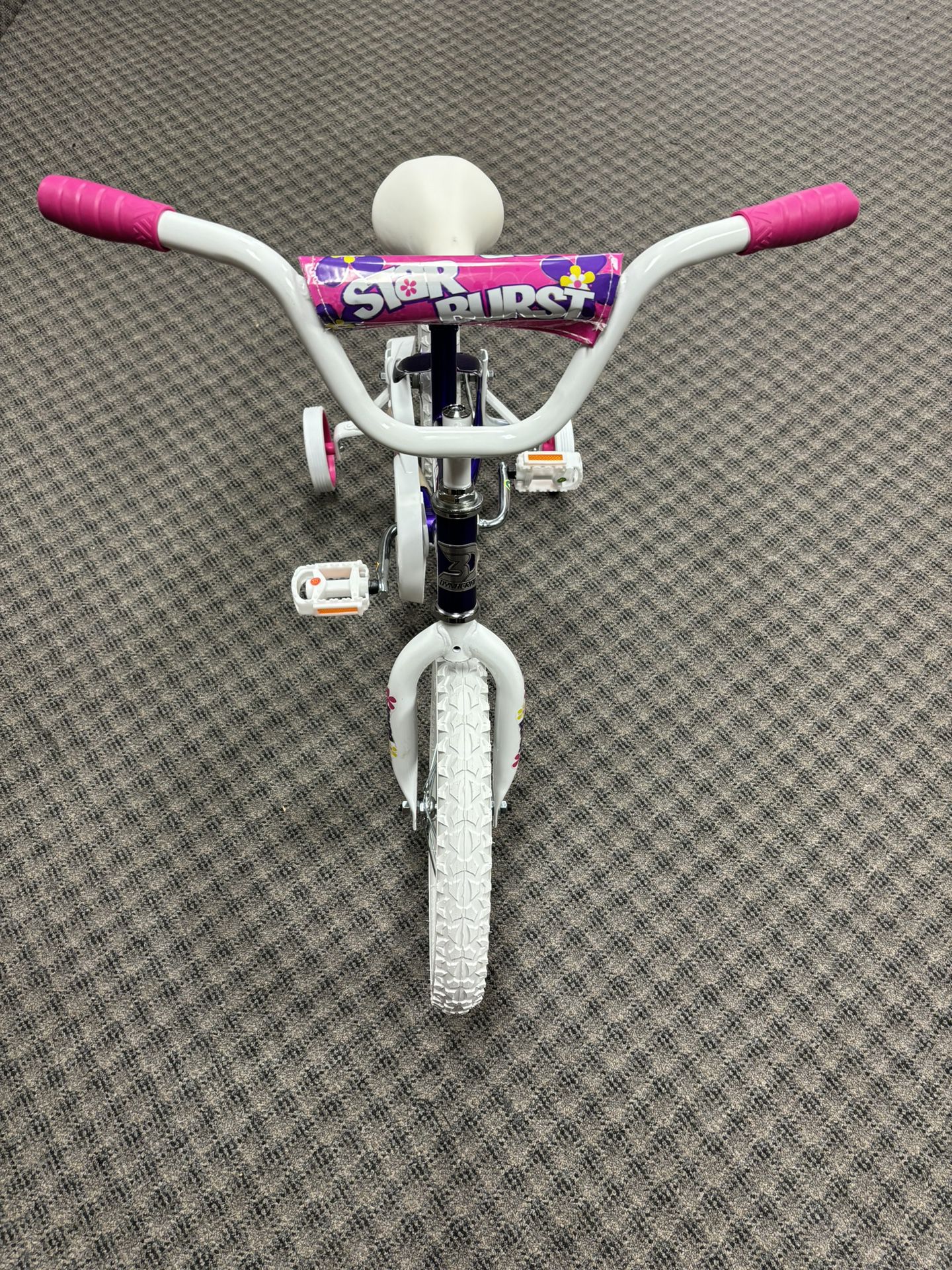 Dynacraft Starburst Girls Bike 16” Open Box - New and Assembled with Training Wheels