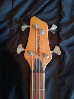 Washburn Bass Guitarr