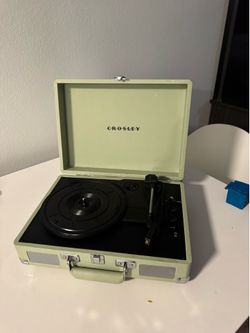 Crosley vinyl record player