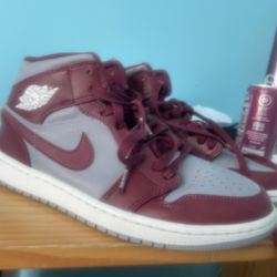 Air Jordan 1 Cherrywood Red