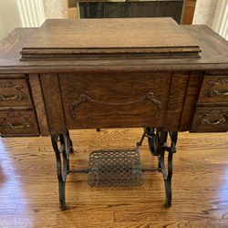 Vintage Sewing Machine