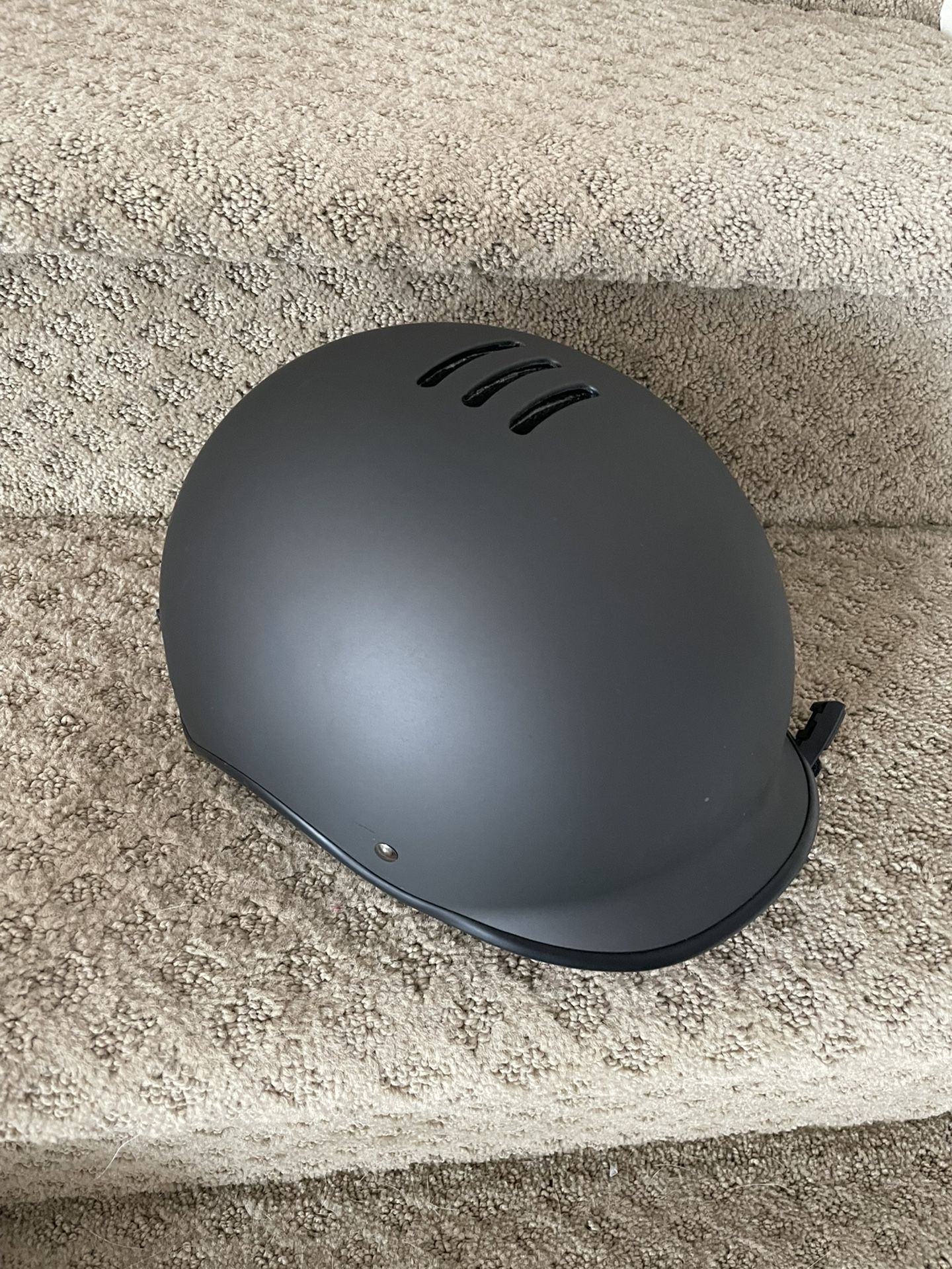 Mens Size Medium Thousand Bike Helmet - Excellent Condition