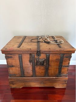 Antique Auton Company Motorized Hidden TV