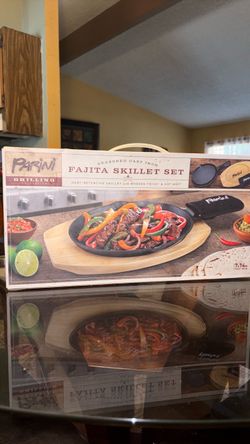 $15! Cast Iron Fajita Skillet Set