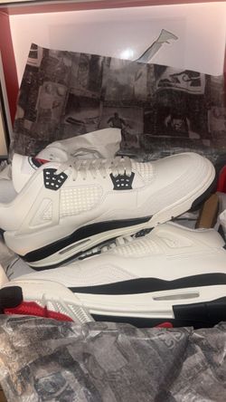 Flight Club Jordan 4s Size 13 Men’s