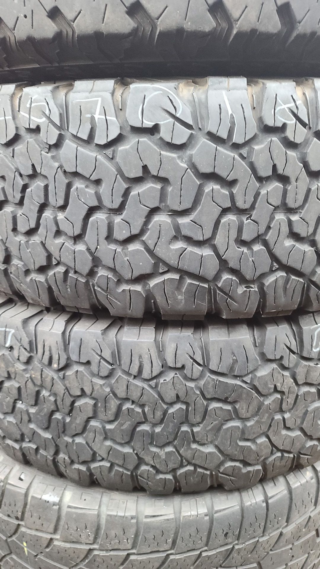 275 70 18 (2) CANT FIND THIS SIZE I GOT LT too, used high tread FREE installation and balance