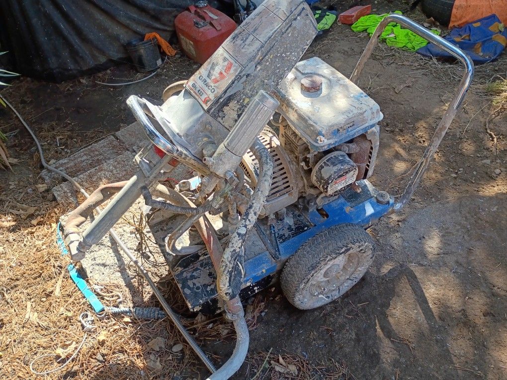 Gas Powered Graco Paint Sprayer Model 215-433