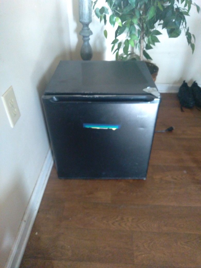 Mini Refrigerator 