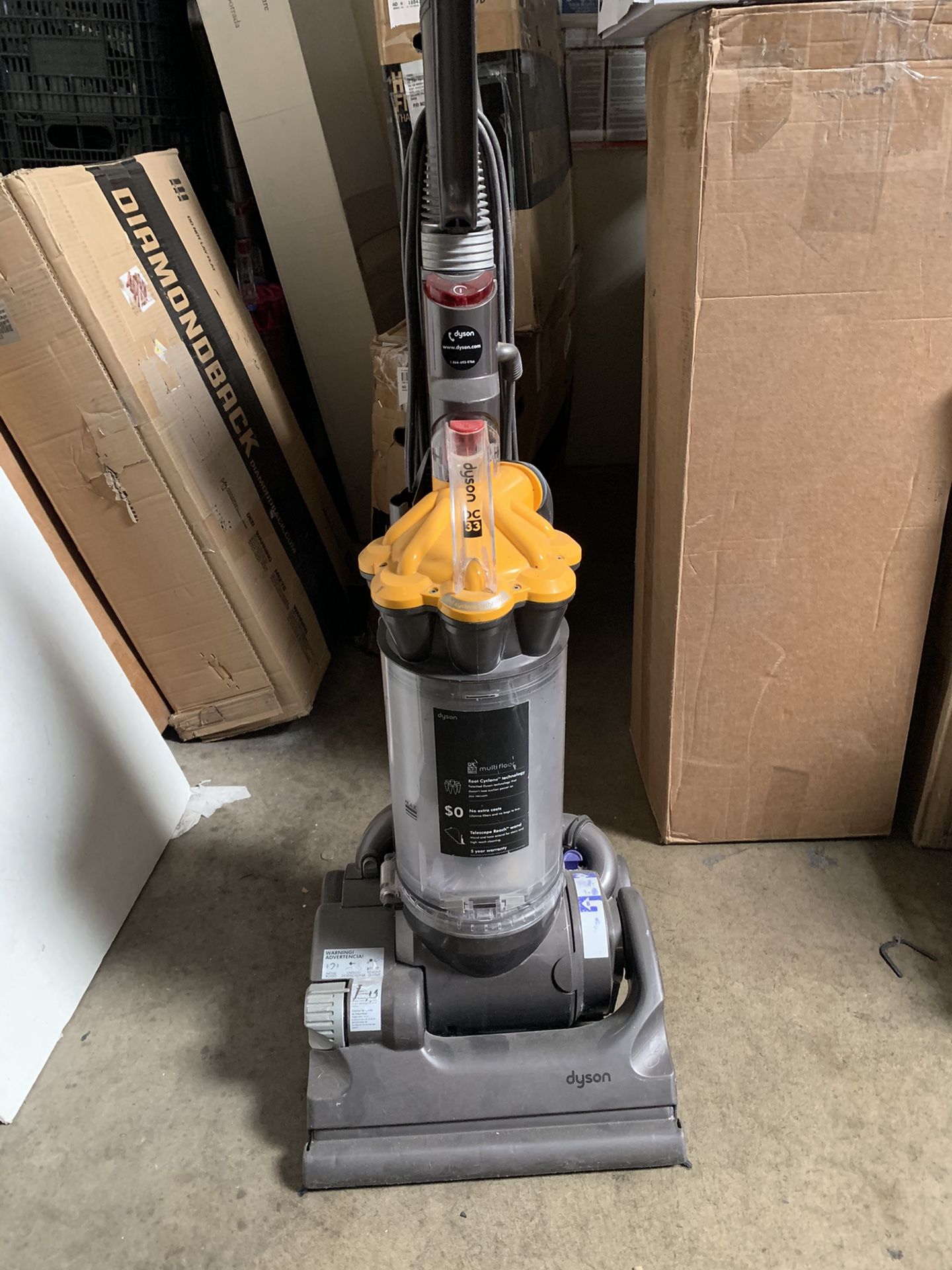 Stain DC33 Upright Vacuum Cleaner