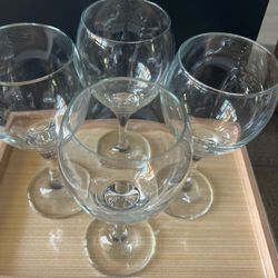 4 Clear Libbey 10oz (2.75”DX7.5”H) Stemmed Teardrop Wine Glasses2 Sets Available