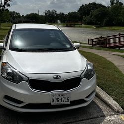 KIA Forte 2015 84,000 miles