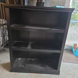 Free shelf/book holder