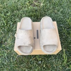 Adidas Yeezy Slides Pure