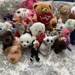 Stuffed Animals Of Various Sizes And Types! 