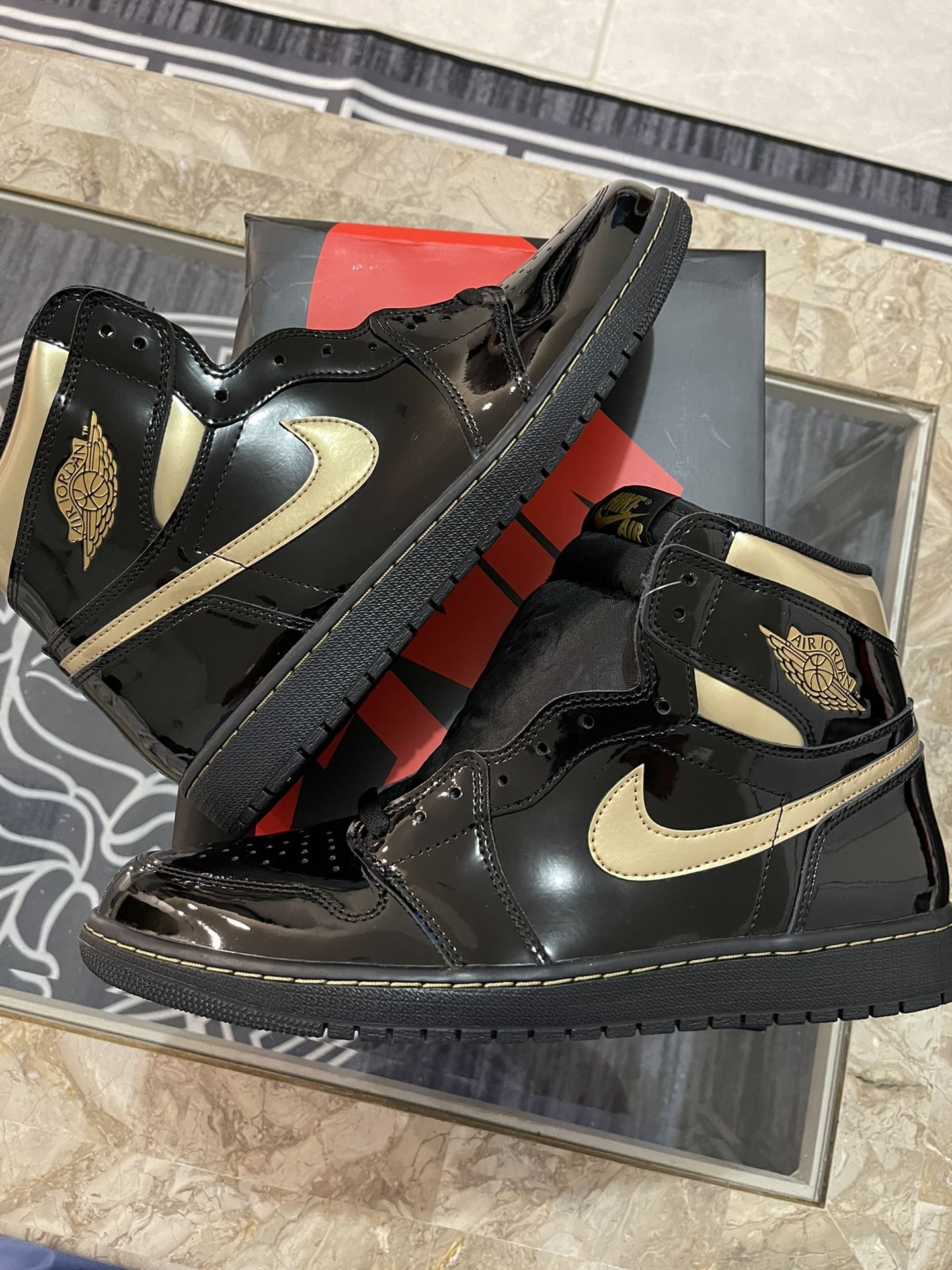 Jordan Retro High Black Metallic Gold 2020 Size 13 Deadstock