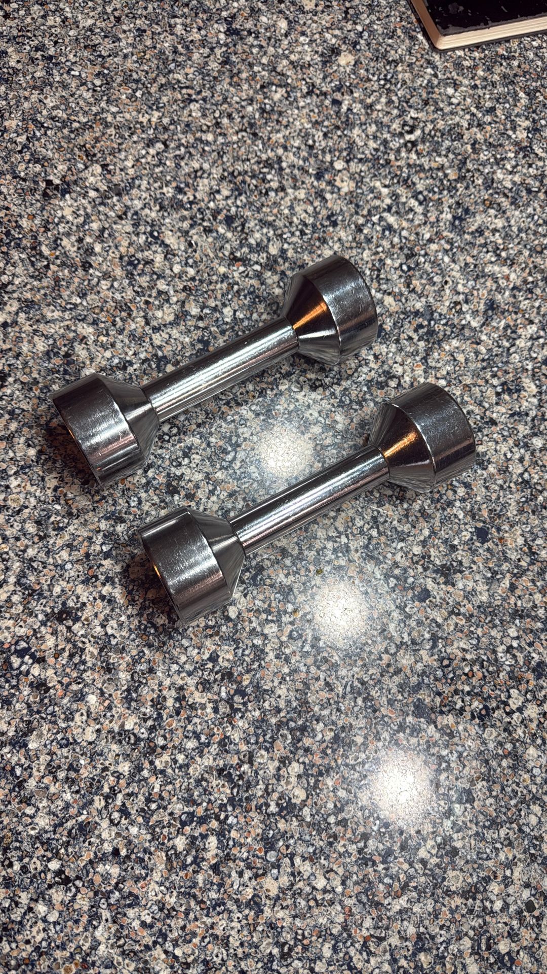 Set Of 2 - 5 Lb Dumbbells Chrome Gym Weights Workout 🏋️