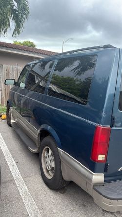 2003 Chevrolet Astro Van