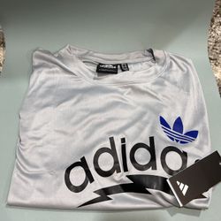 Brand New Men’s Adidas Tee Size 2XL