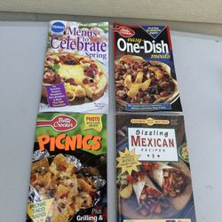 Lot Of 4 Vintage Recipe Magazines (1)