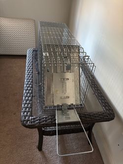 Cage for trapping pests