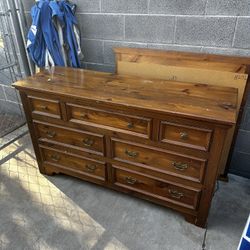 Dresser With Mirror