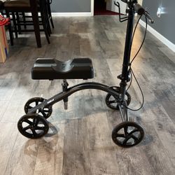 (Drive Medical ) Steerable Knee Walker