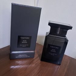 TOM FORD OUD WOOD