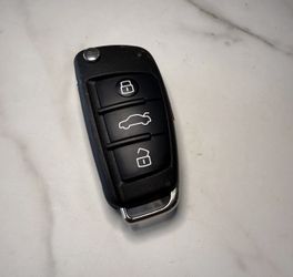 AUDI 4 BUTTON KEY FOB NEW  FCC ID: NBGFS12P71 315 MHZ 8V0 837 220 E