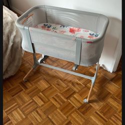 Baby Bassinet with Mattress 