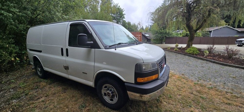 2013 GMC Savana