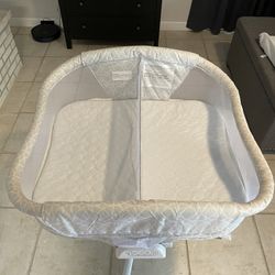 Halo Twin Bassinet 