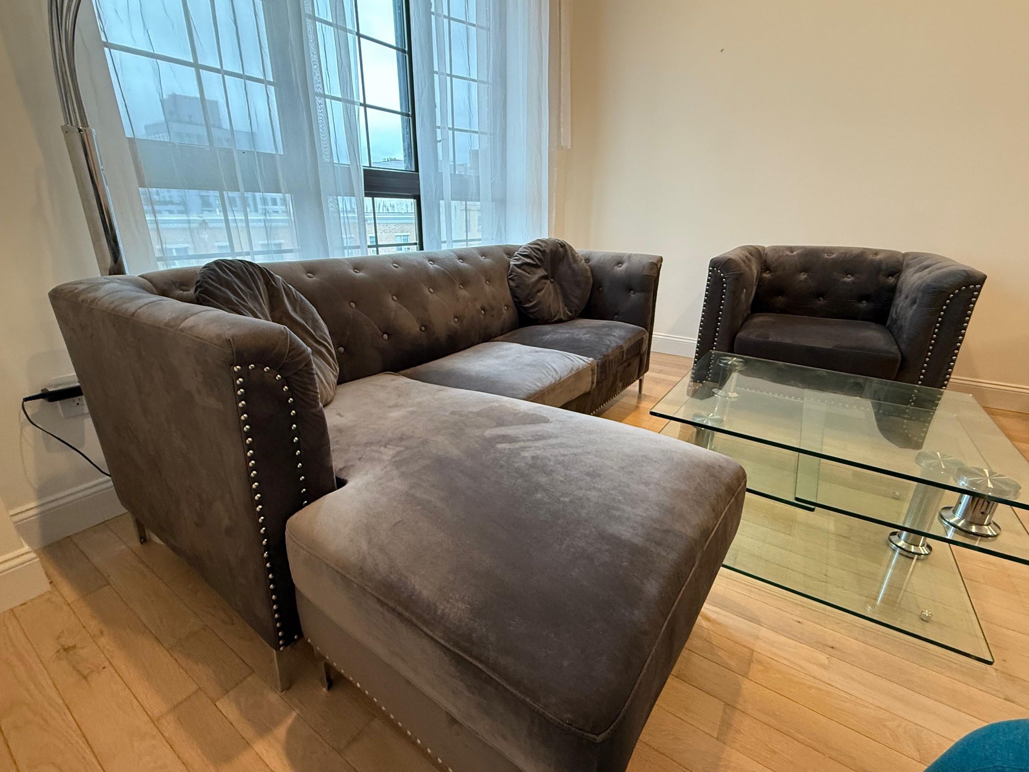 Modern Elegance for Your Home – Chic Gray Sofa Set + Optional Table