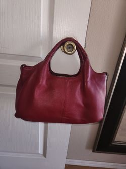 Bolsa.  Color burgundy