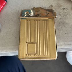 Vintage Lighter& Cigarette Case.😁