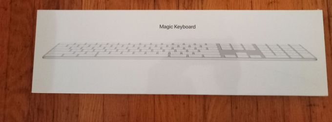 NEW - Apple Magic Keyboard  MQ052LL/A  -  SEALED