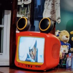 Mickey Tv & Remote 
