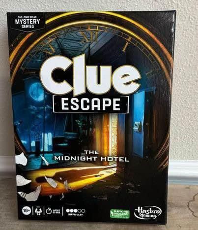 NEW and SEALED Clue Escape Board Game just $10 xox