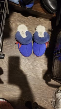 UGGs size 6 classic scuffette slippers!!!