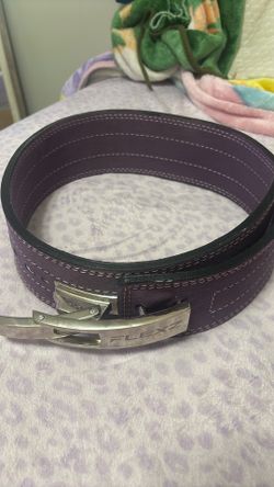Weightlifting belt