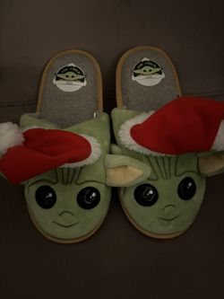 Yoda Slippers Size 5-6
