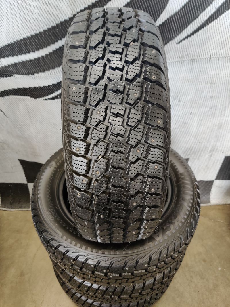 195/60R15 “ Nubby New” Winter Cat Xt Studded Snow Tires