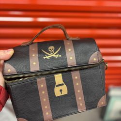 Disneyland California Pirates Of The Caribbean Purse 