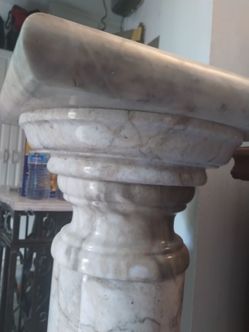 Italian marble stand