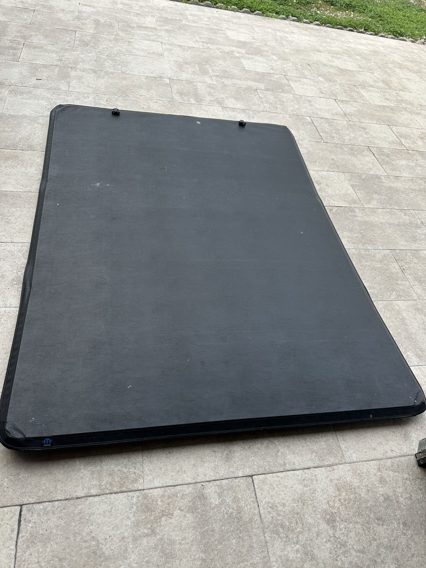 Dodge Ram 5’7 Bed Cover With Ram Box