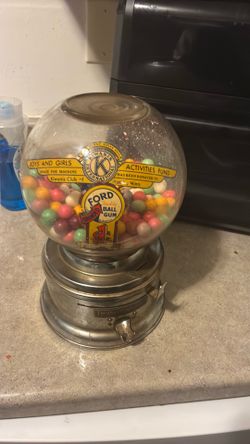 Ford bubble gum machine
